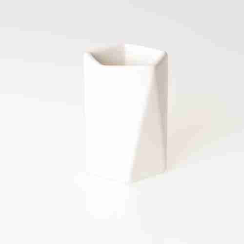 Monochrome large White